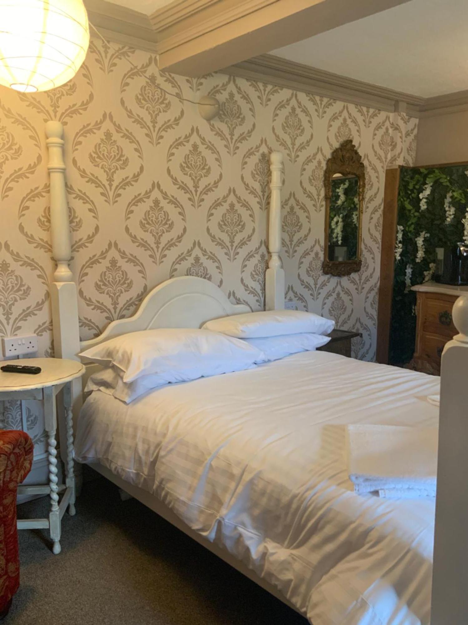 The White House Hotel Sennybridge Værelse billede